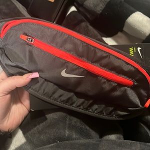 nike fanny pack